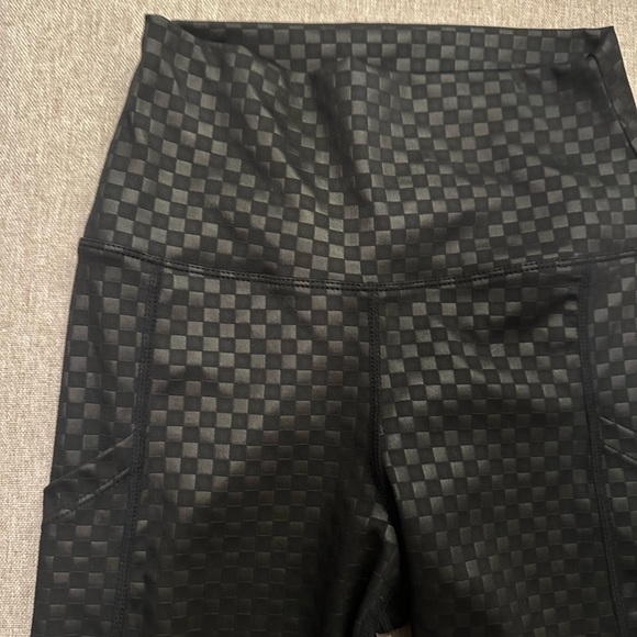 Black Checkered Beach Riot Leggings - Picture 3 of 4